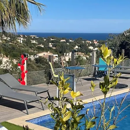 De Qualite Vue Piscine Chauffee * 罗克布伦河畔阿尔让